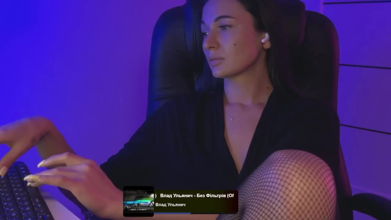 _UkRaiNo4Ka_ Adult Chat August 4, 2025