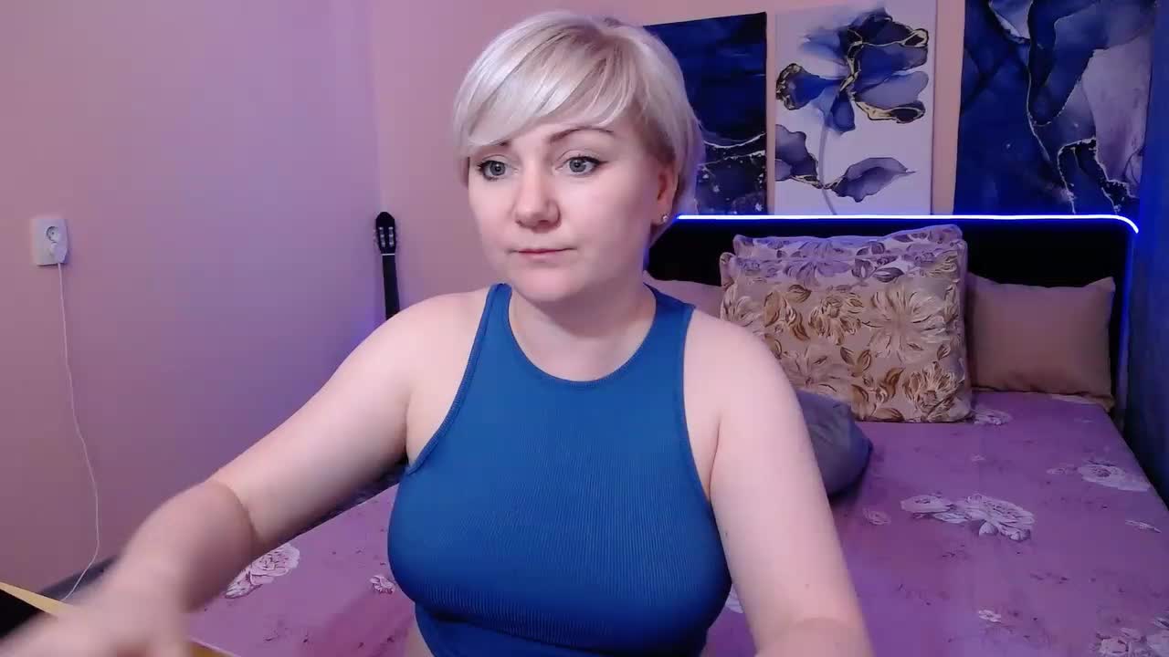 Blond-Pearl Adult Chat August 4, 2025