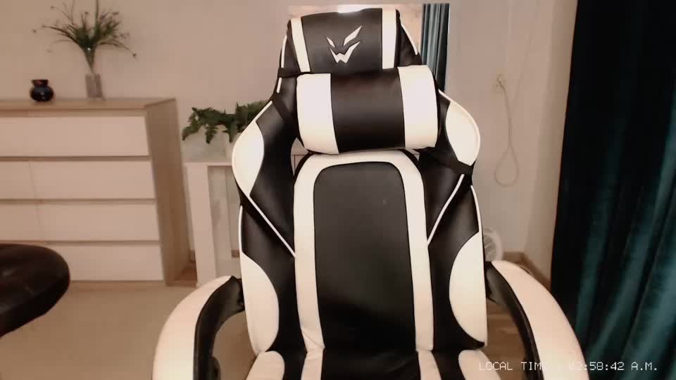 lola_anderson Adult Chat August 4, 2025