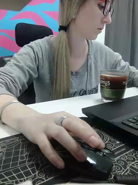 Xo4y-Tpax Adult Chat August 4, 2025