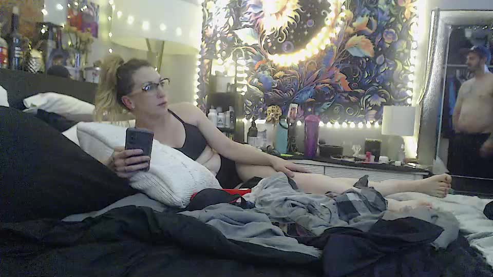 elleekaypetite Adult Chat August 4, 2025