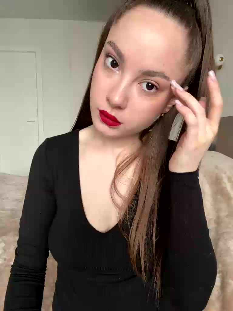 -Valeria- Adult Chat August 4, 2025