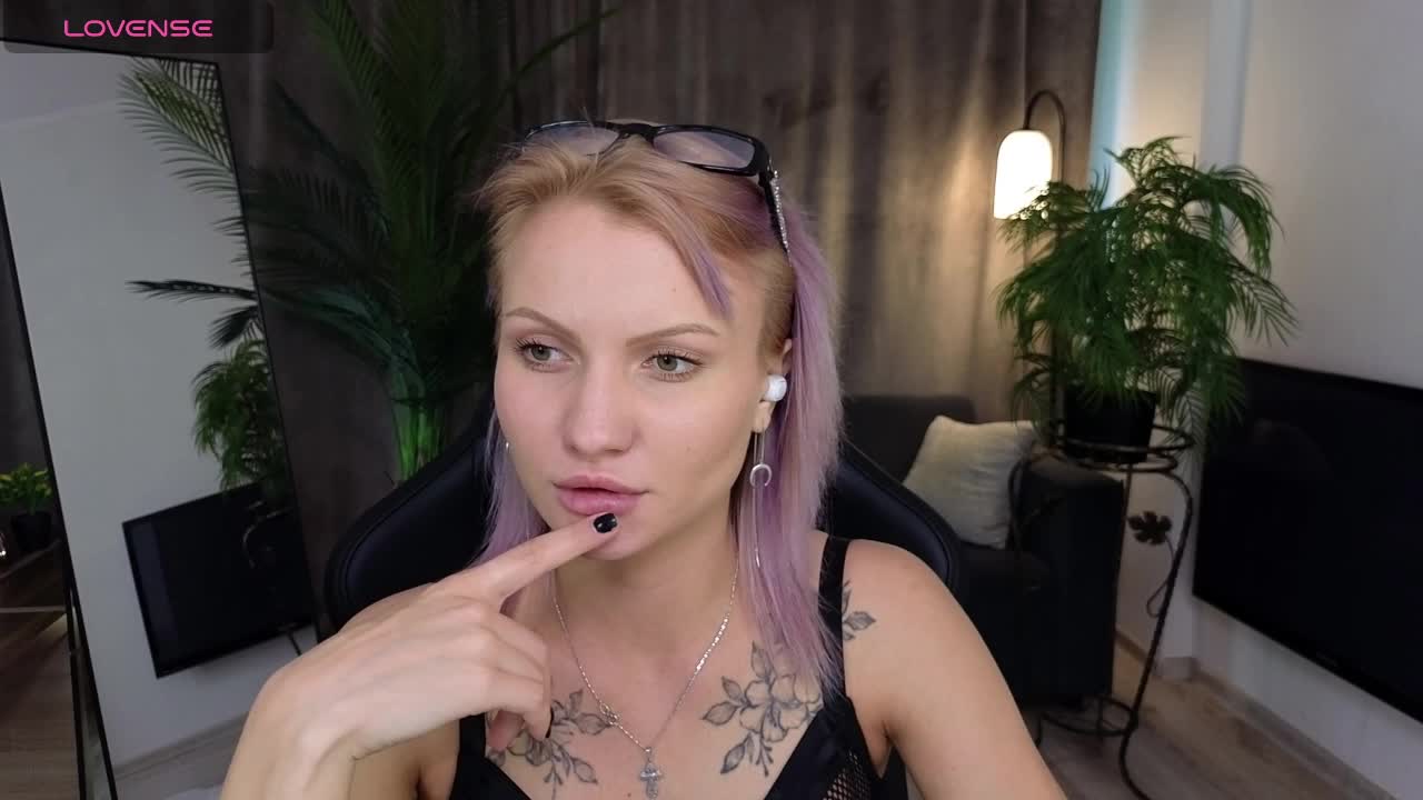 CameronDiaz5 Adult Chat August 4, 2025