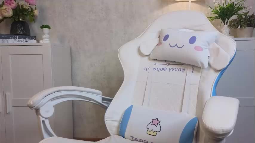 darina_adams Adult Chat August 4, 2025