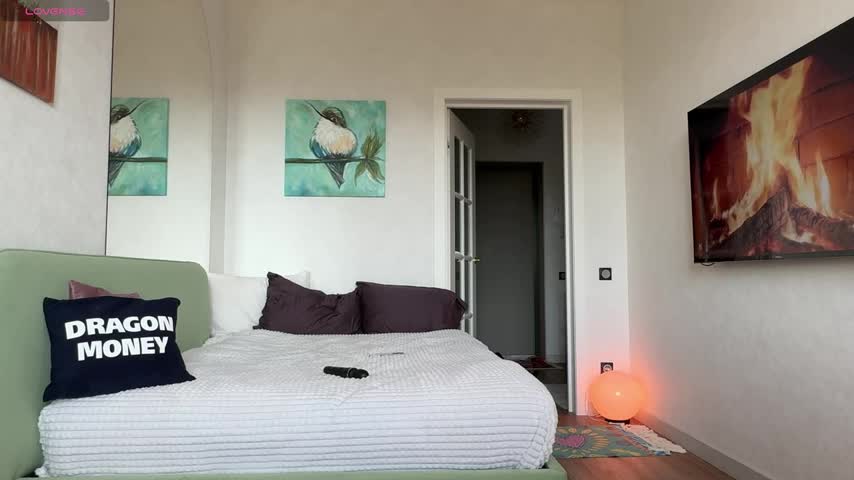 Aliceimhorny Adult Chat August 4, 2025