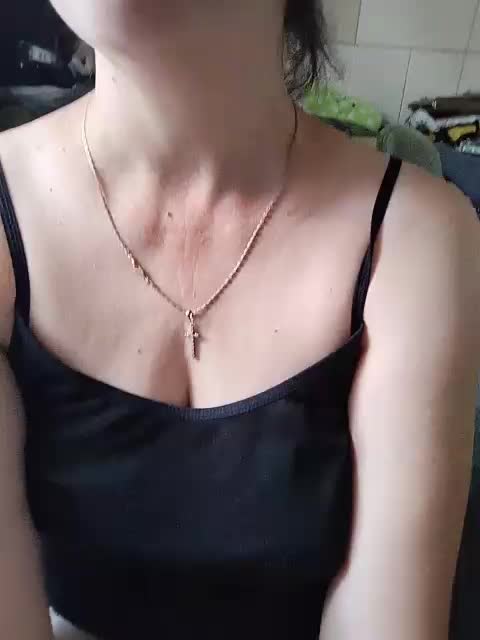 Vikki-vik Adult Chat August 5, 2025