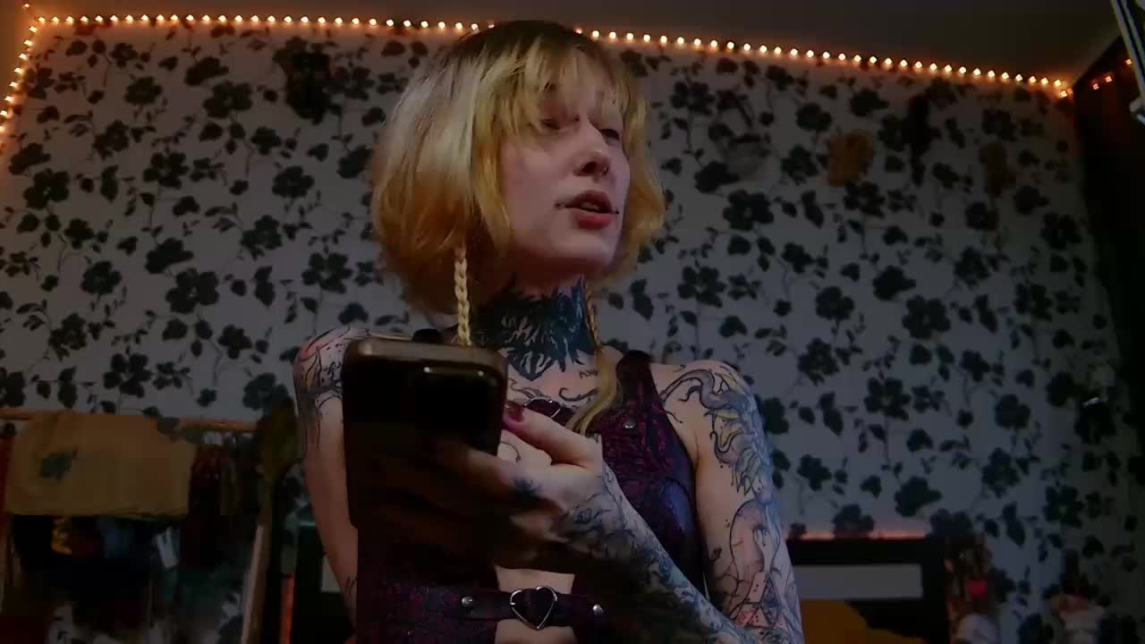 LittleSpaceMouse- Adult Chat August 5, 2025