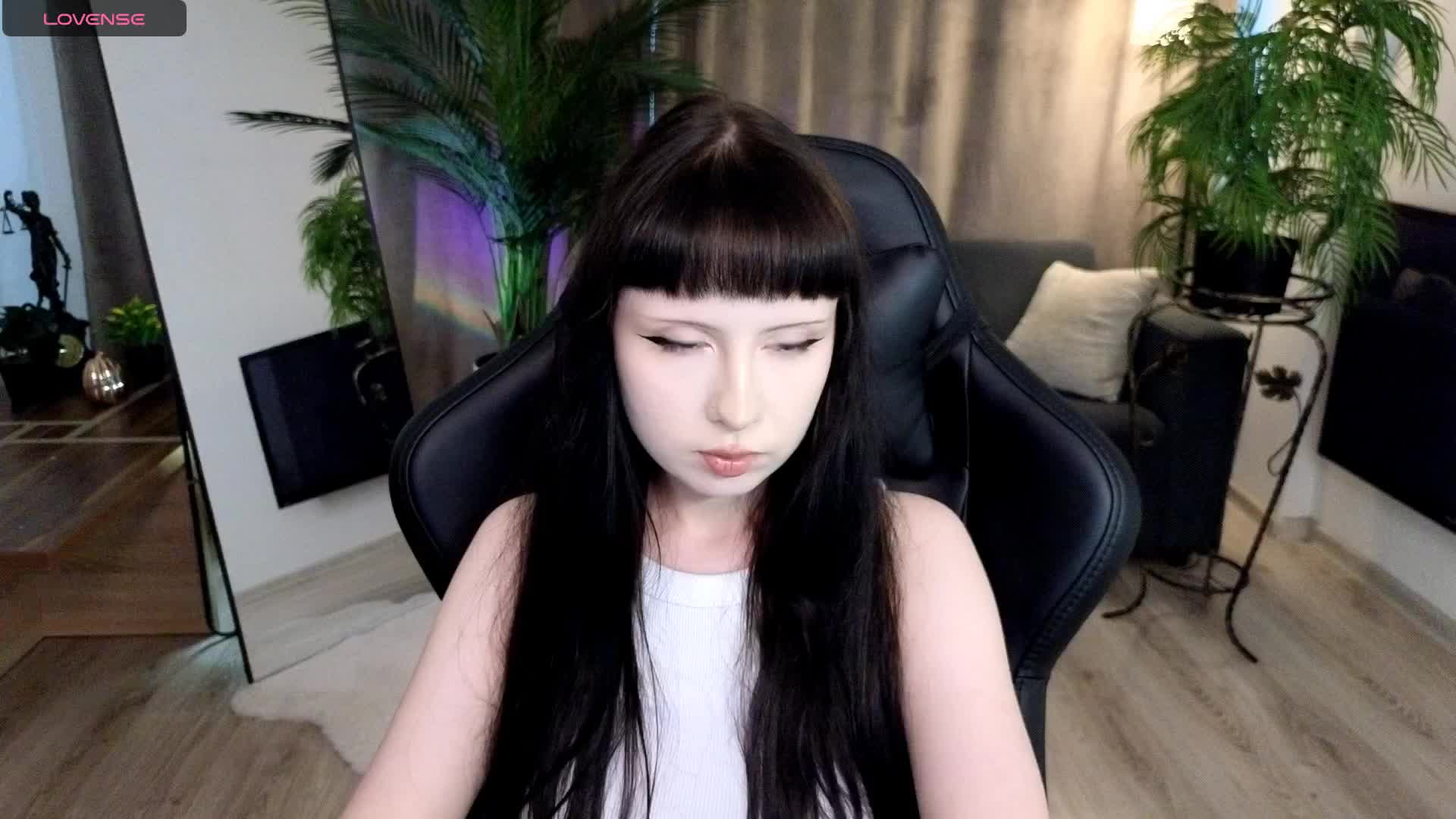 DianaVi Adult Chat August 5, 2025