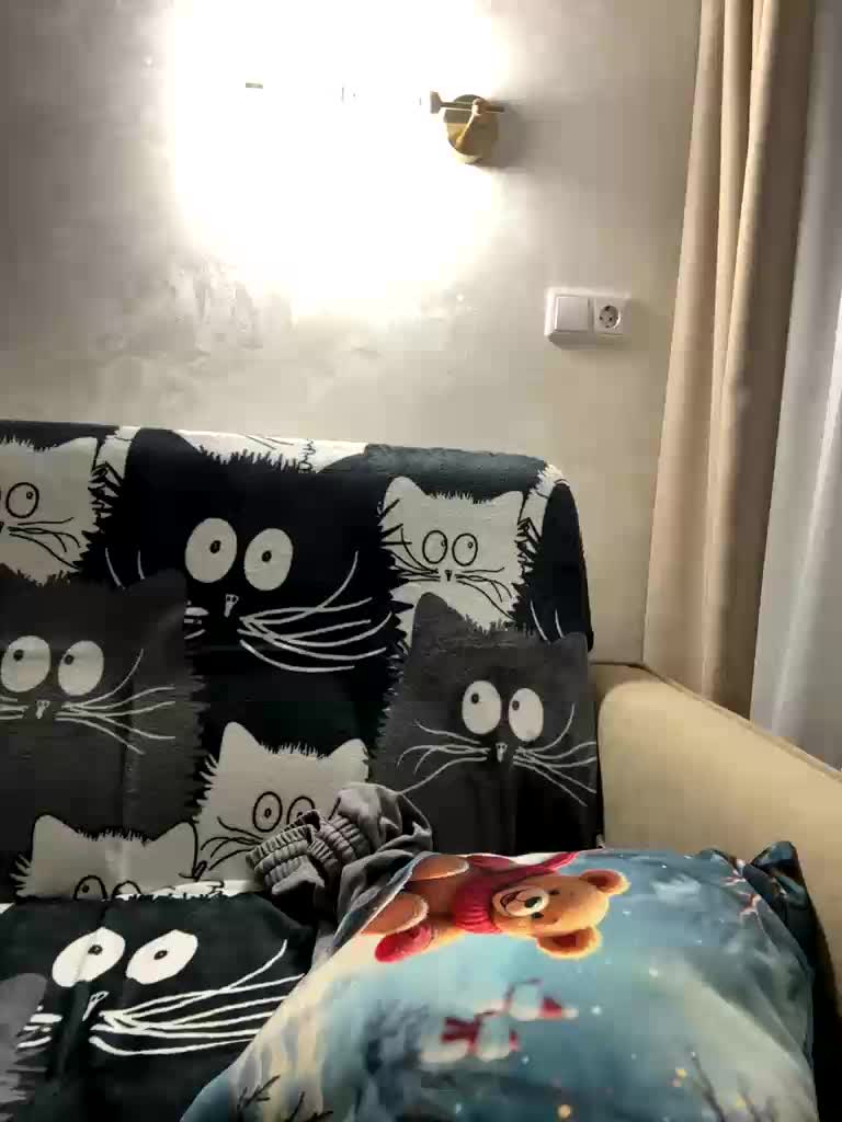 -Valeria- Adult Chat August 5, 2025