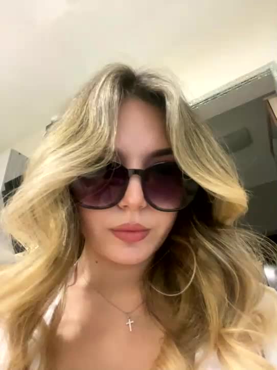 JULIE21 Adult Chat August 5, 2025