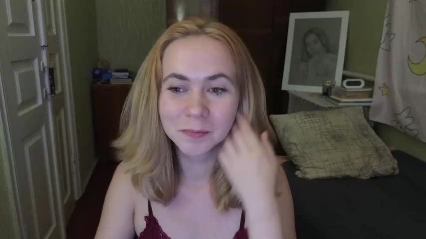 Riley_Roo Adult Chat August 5, 2025