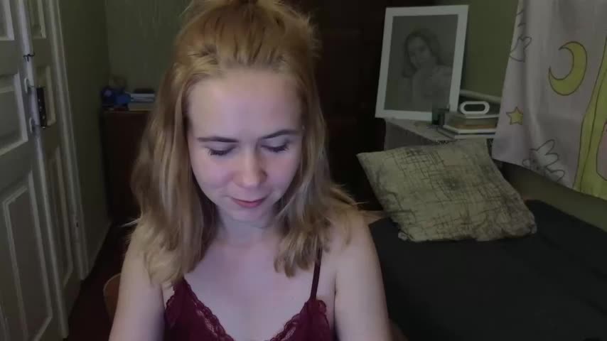 Riley_Roo Adult Chat August 5, 2025