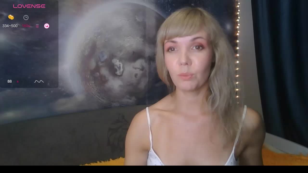 Red_Rose_98 Adult Chat August 5, 2025