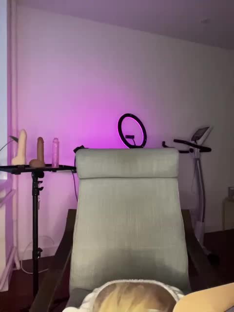 BabeGirl Adult Chat August 5, 2025