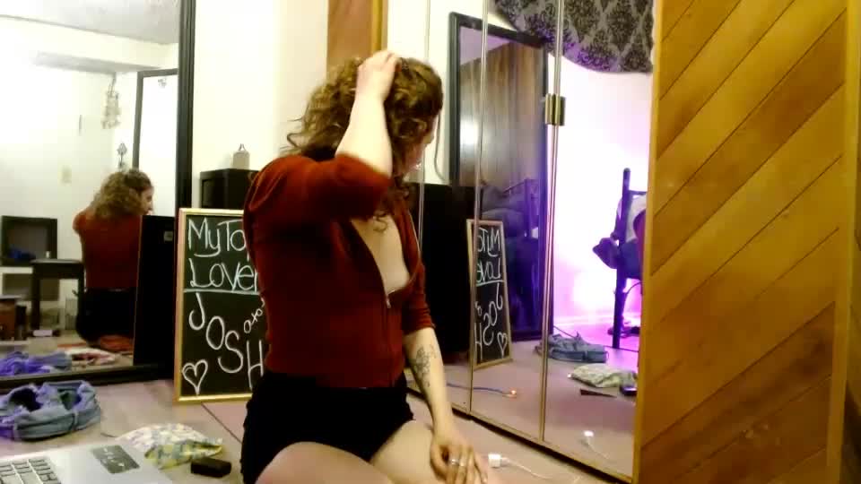 bombshellbaeby Adult Chat August 5, 2025