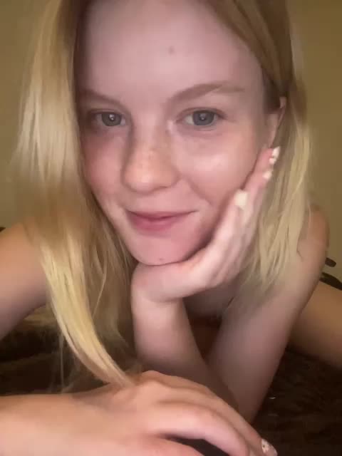 Amelia2004 Adult Chat August 5, 2025