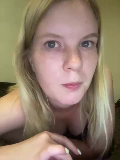 Amelia2004 Adult Chat August 5, 2025