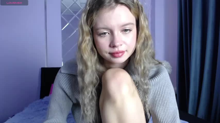 AlisaGoldie Adult Chat August 5, 2025