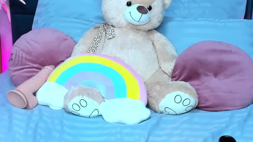 Curvy_Dynamite_ Adult Chat August 5, 2025