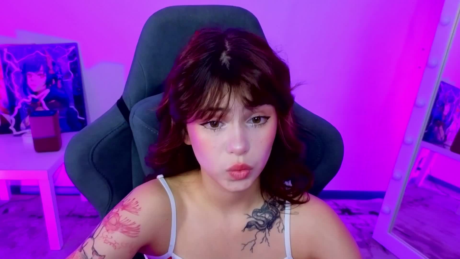 CoralineJones Adult Chat August 5, 2025