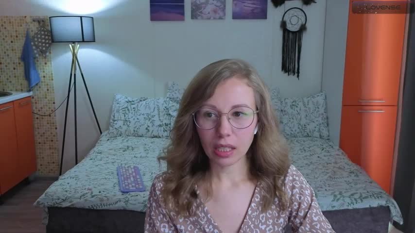 Lill_Mary Adult Chat August 5, 2025