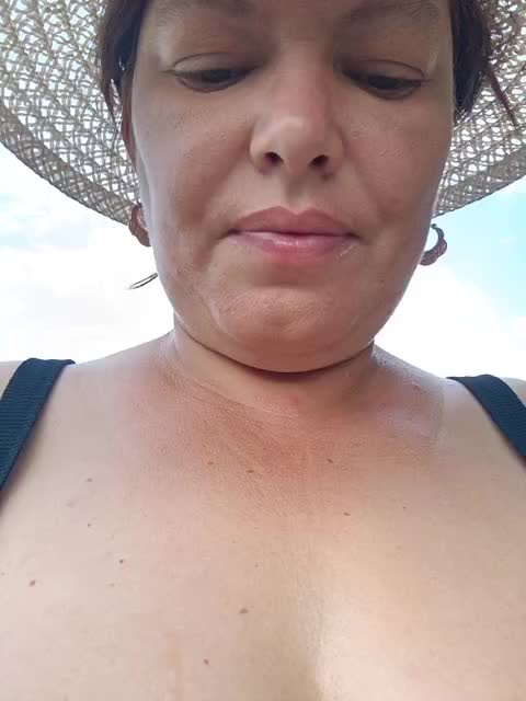 Raspberry_Rum Adult Chat August 5, 2025