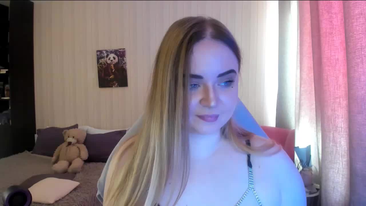 Shy_foxY Adult Chat August 5, 2025