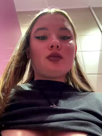 StephanieMur Adult Chat August 5, 2025