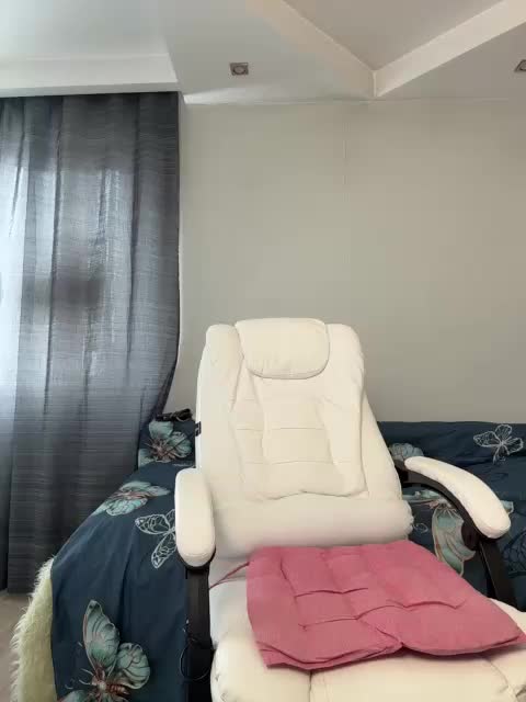 Eva-Bella Adult Chat August 5, 2025