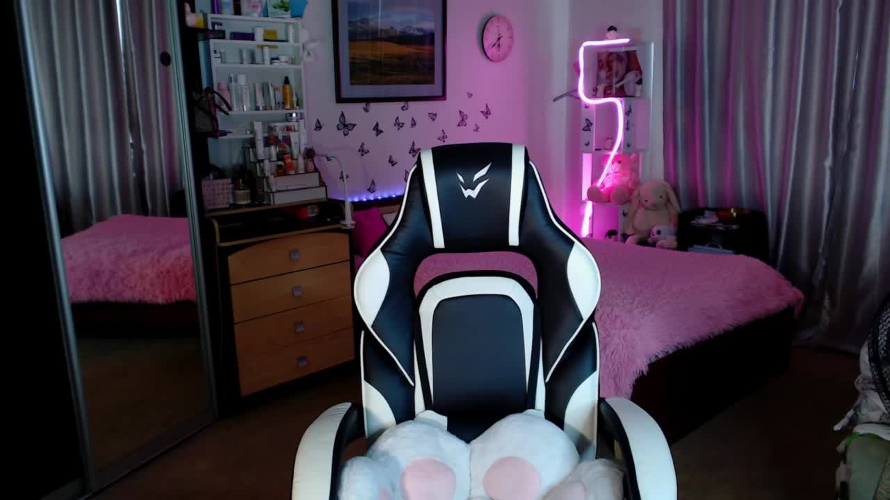 miss-alice- Adult Chat August 5, 2025