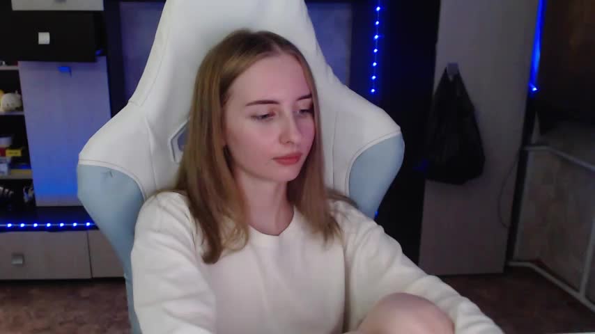 Cutti_Crystal Adult Chat August 5, 2025