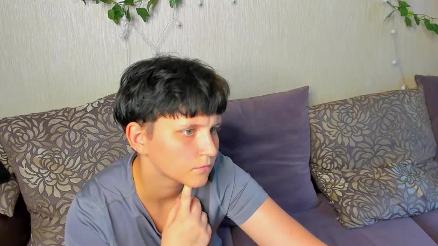 Raven_Radiant Adult Chat August 5, 2025