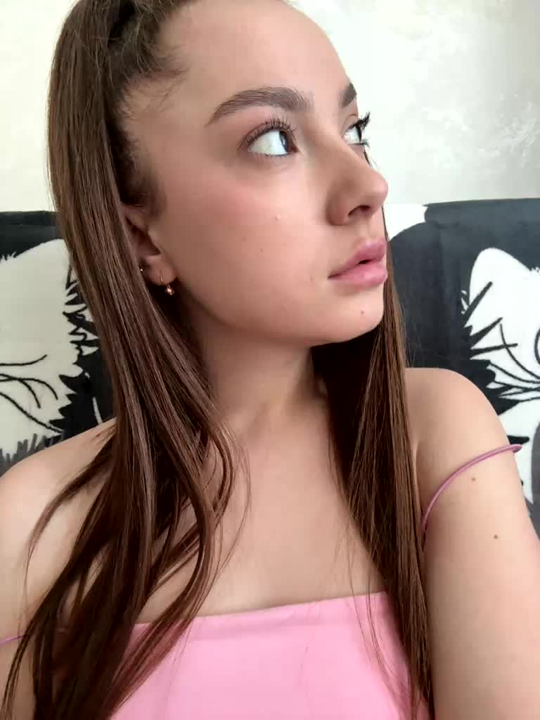-Valeria- Adult Chat August 6, 2025