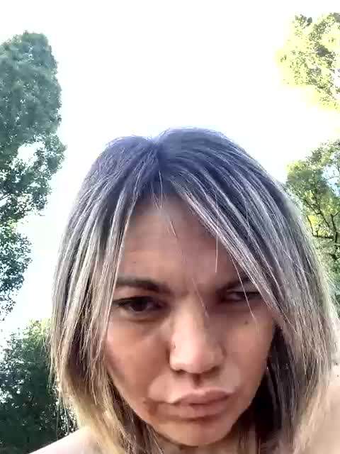 Ella-Pearlie Adult Chat August 6, 2025