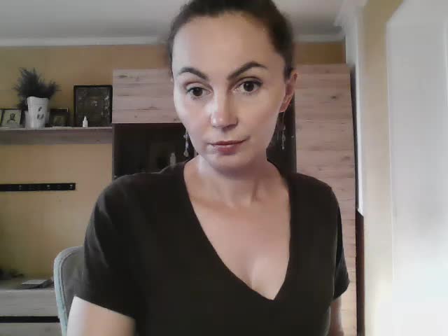 TessBertie Adult Chat August 6, 2025