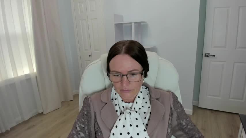 Vika73 Adult Chat August 6, 2025