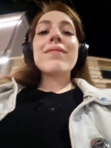 Bella_Gloria Adult Chat August 6, 2025