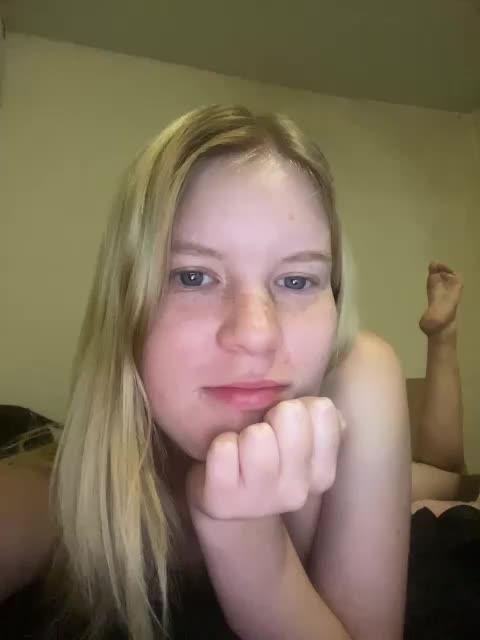 Amelia2004 Adult Chat August 6, 2025