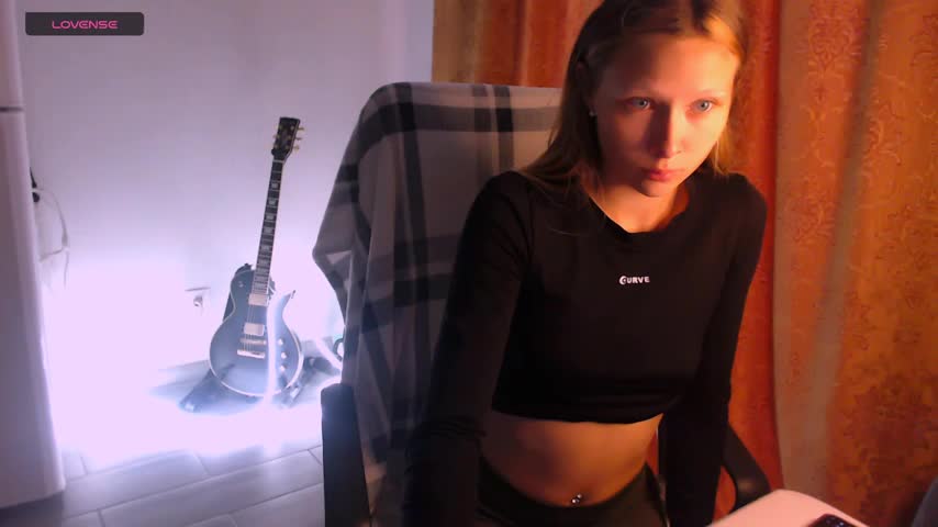 meek_cutie Adult Chat August 6, 2025