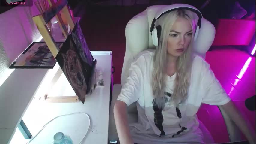 tinykylie Adult Chat August 6, 2025