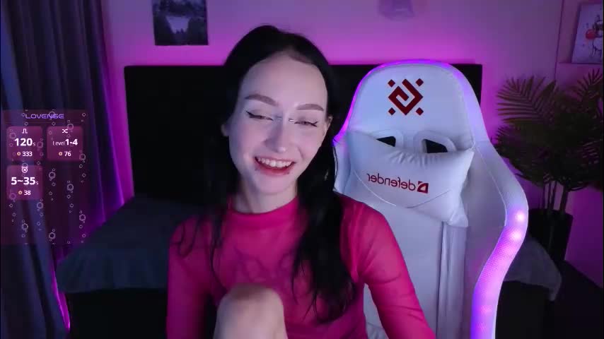 holly_berryy_ Adult Chat August 6, 2025