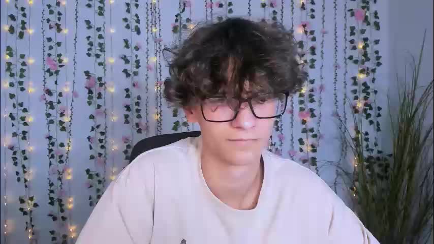 den_rich Adult Chat August 6, 2025