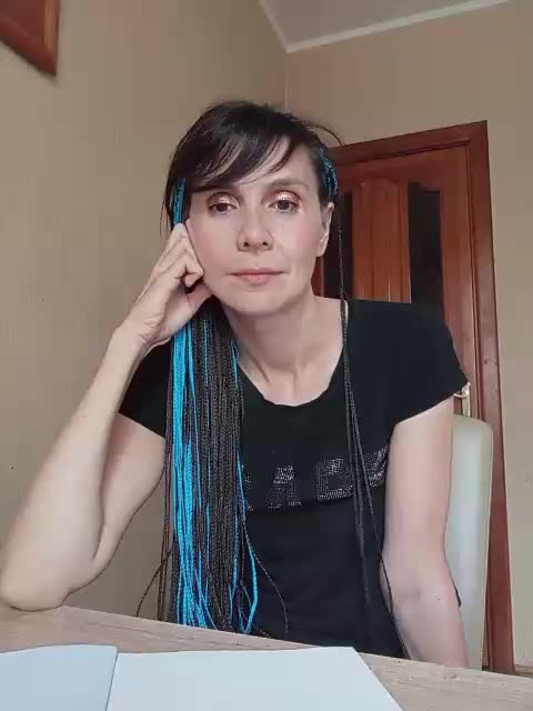 Hellenalonenochka Adult Chat August 6, 2025