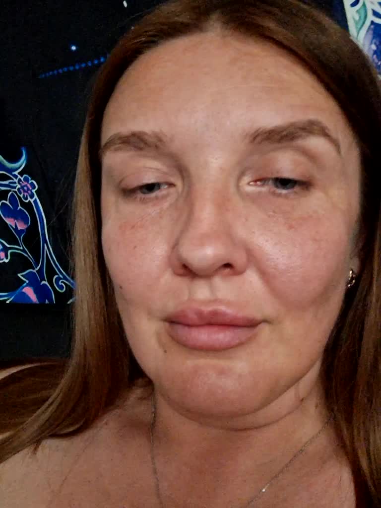 Ilona_300_metrov_ot_vas Adult Chat August 6, 2025