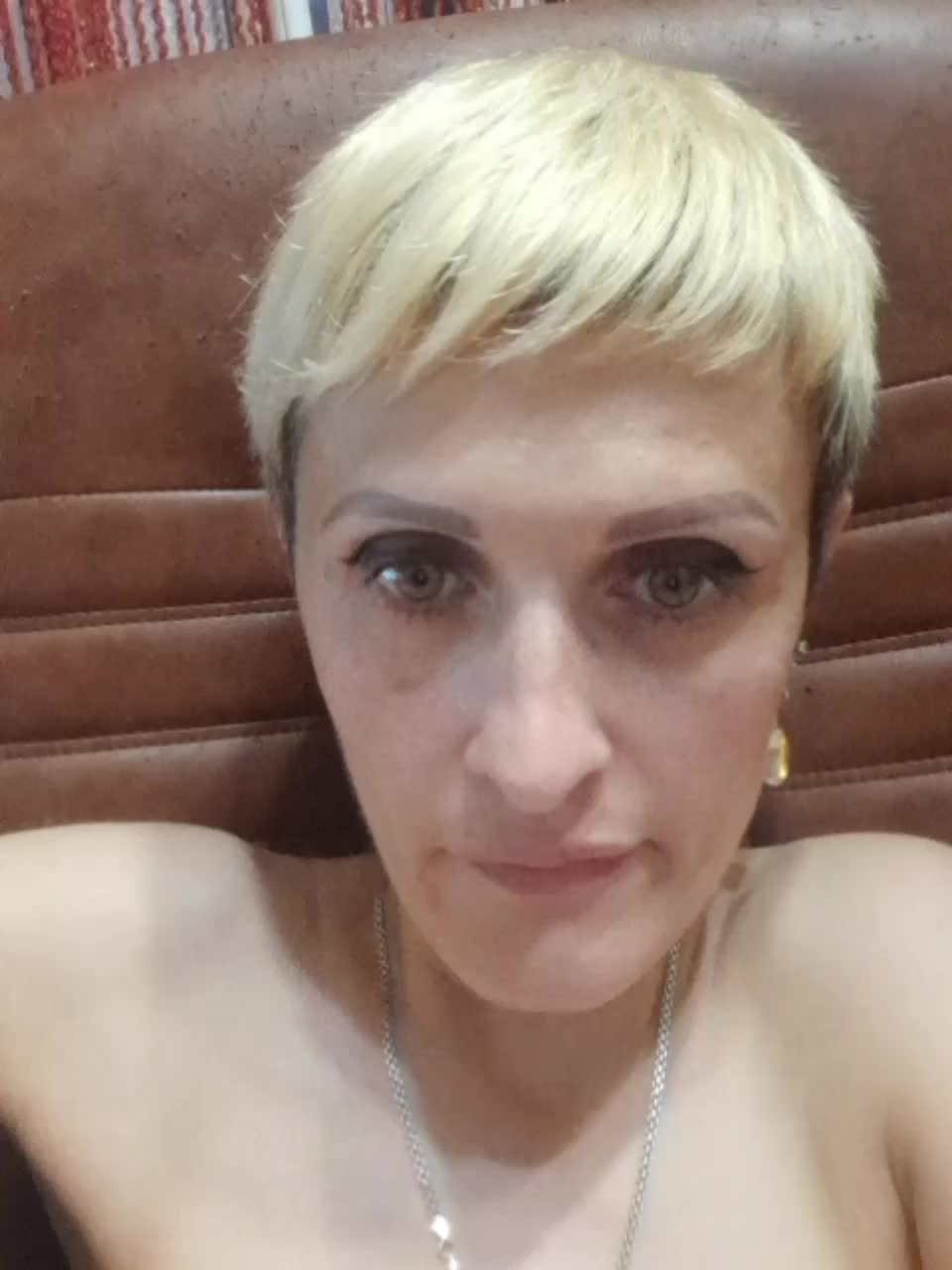 N-I-M-F-O-M-A-N-K-A Adult Chat August 5, 2025