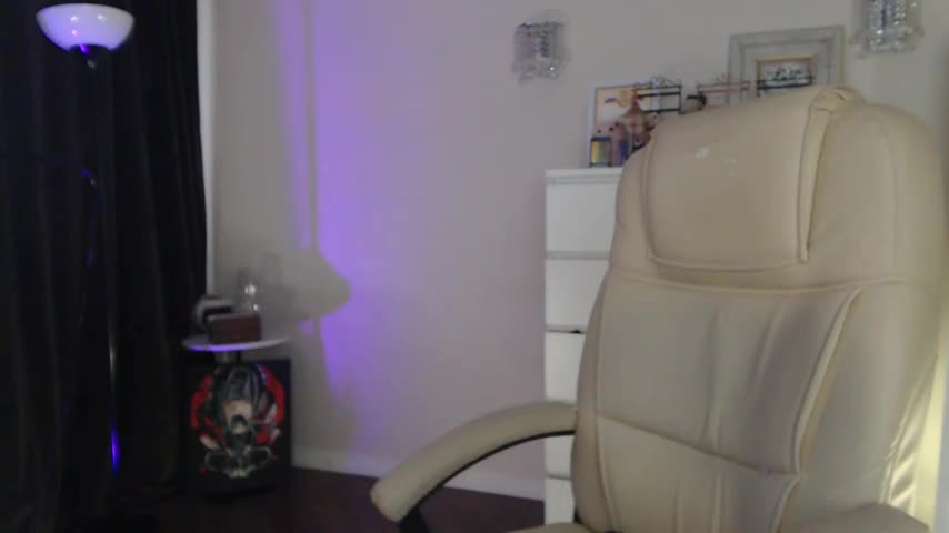 Realia Adult Chat August 6, 2025