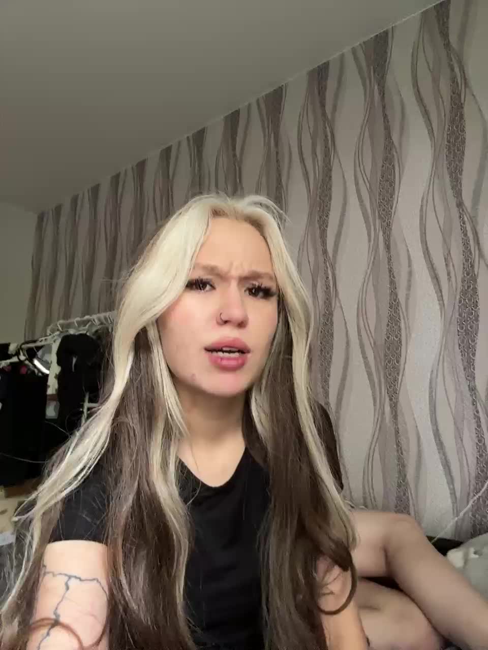 askorbinkiii Adult Chat August 6, 2025