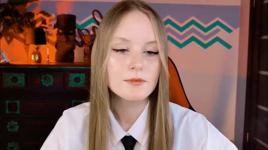 vivienleeigh Adult Chat August 6, 2025