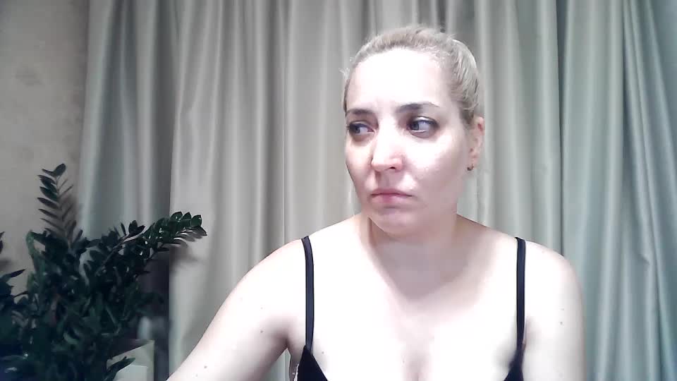 mariska-kiska Adult Chat August 6, 2025