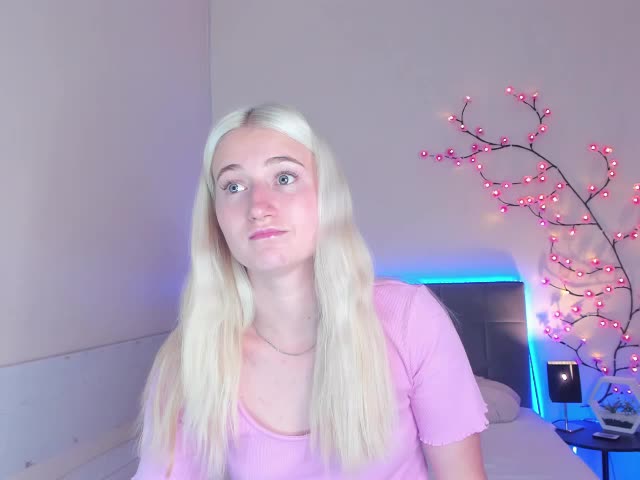 HollyTaillor Adult Chat August 7, 2025